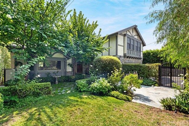 Property Photo:  16782 Oak View Drive  CA 91436 