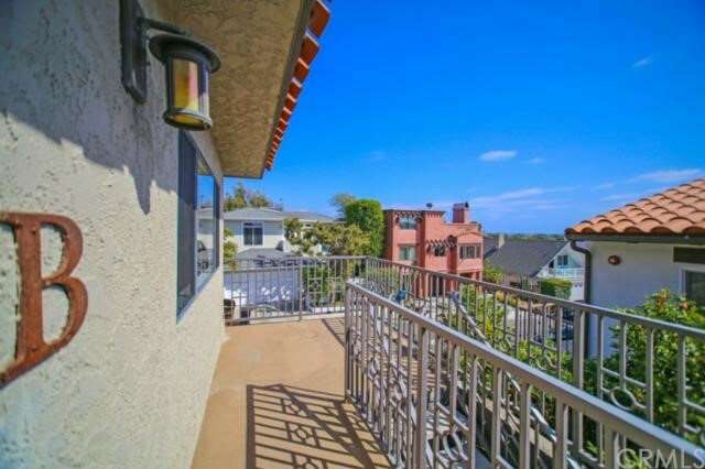 Property Photo:  220 Avenida Lobeiro B  CA 92672 