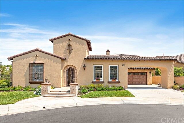 Property Photo:  2 Hawthorne Lane  CA 92679 