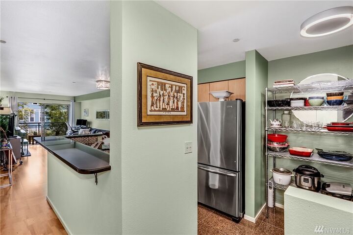 Property Photo:  412  11th Avenue 302  WA 98122 