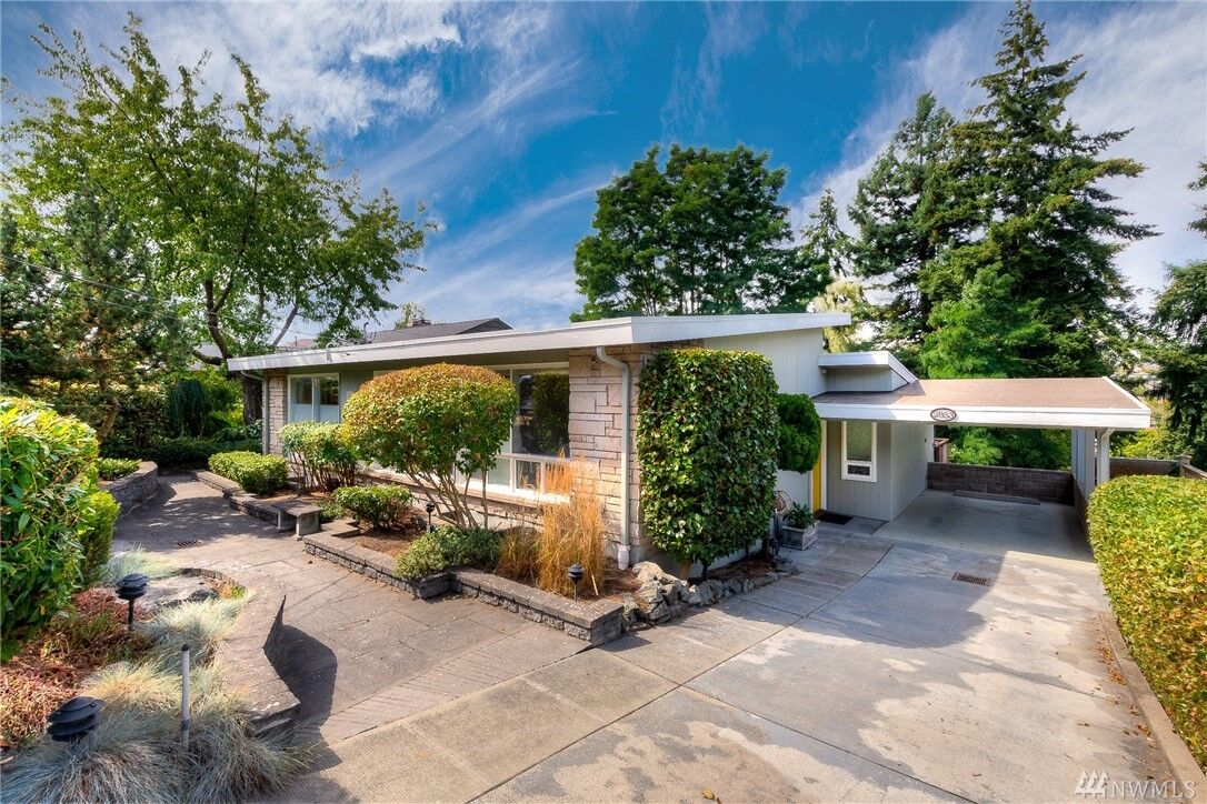 Property Photo: 2853 30th Avenue W WA 98199