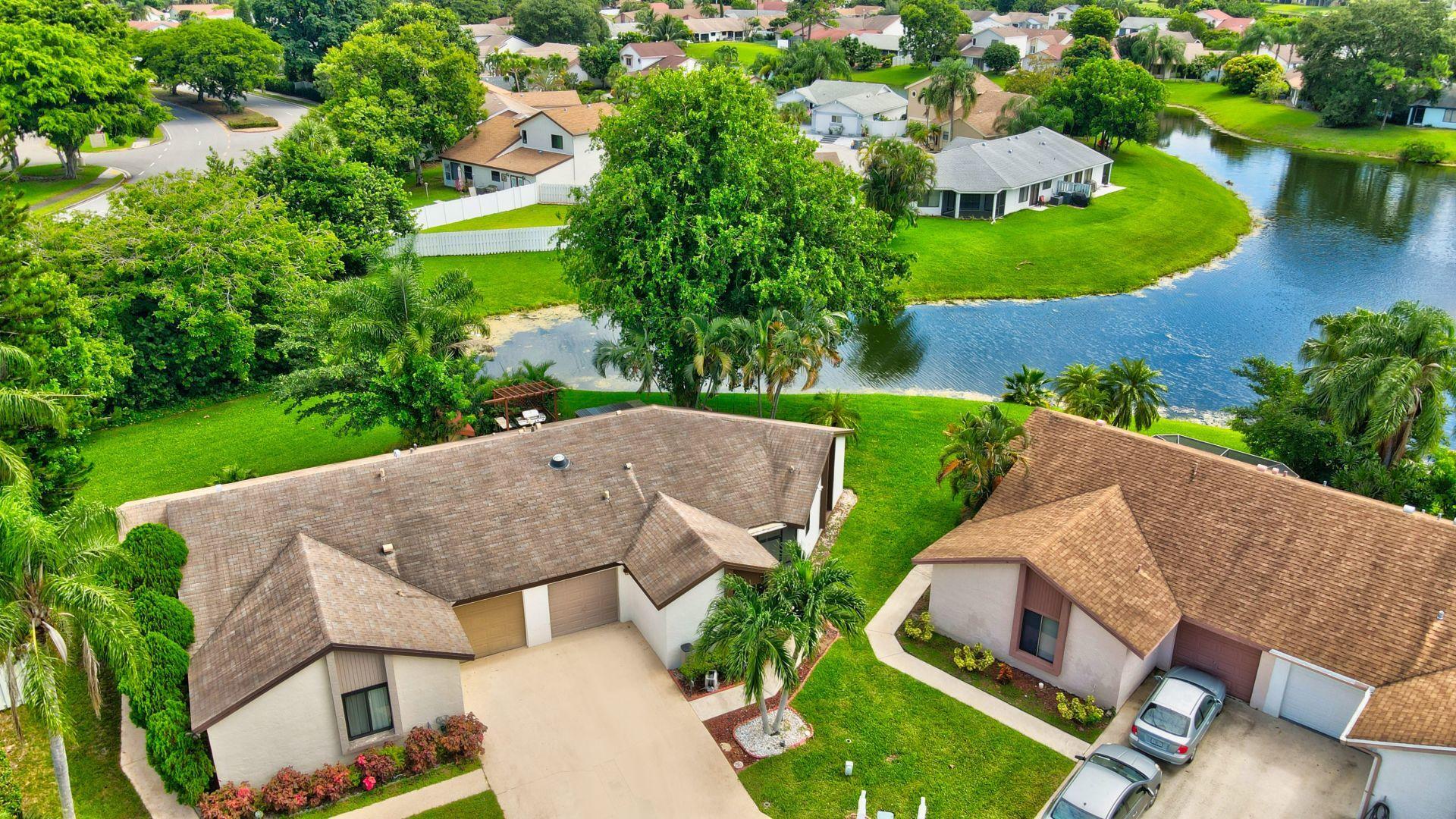 Property Photo: 9713 Saratoga Park Court FL 33428