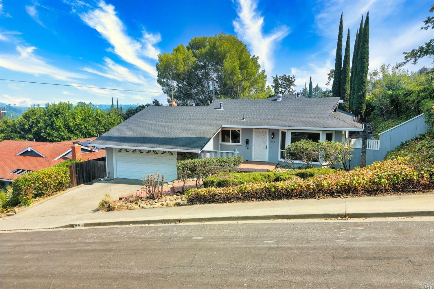 Property Photo:  440 La Cresta Drive  CA 95688 