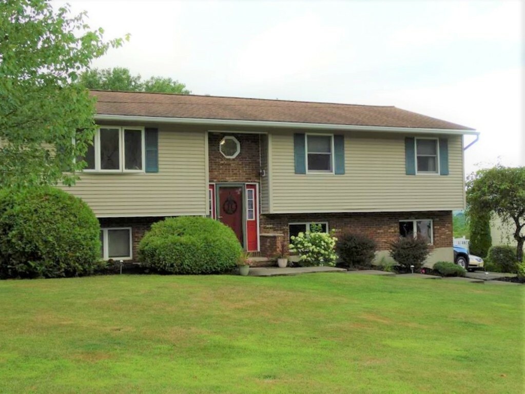 Property Photo:  18 Rebecca Drive  NY 13732 