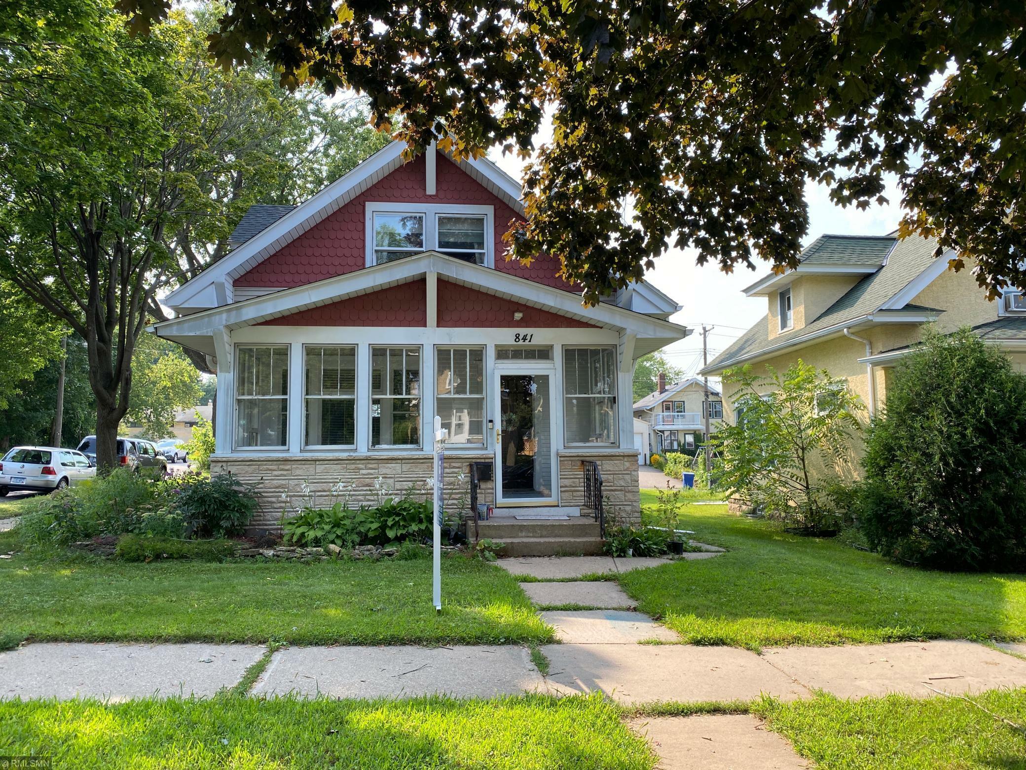 Property Photo:  841 Manomin Avenue  MN 55107 