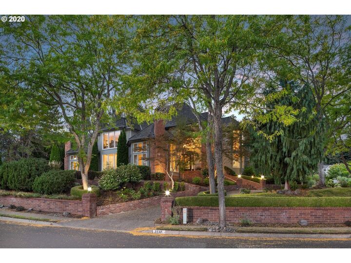 2037 Riverknoll Ct  West Linn OR 97068 photo