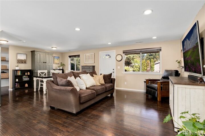 Property Photo:  18555  SE 244th Pl  WA 98042 