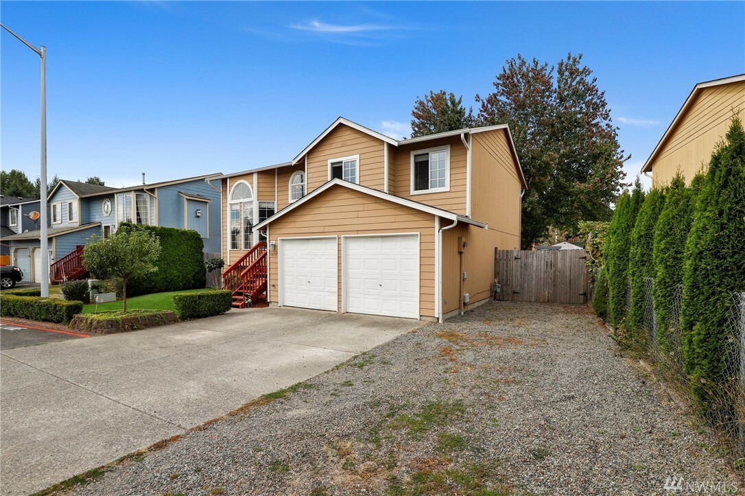 Property Photo:  16937 Chinook Lane SE  WA 98272 