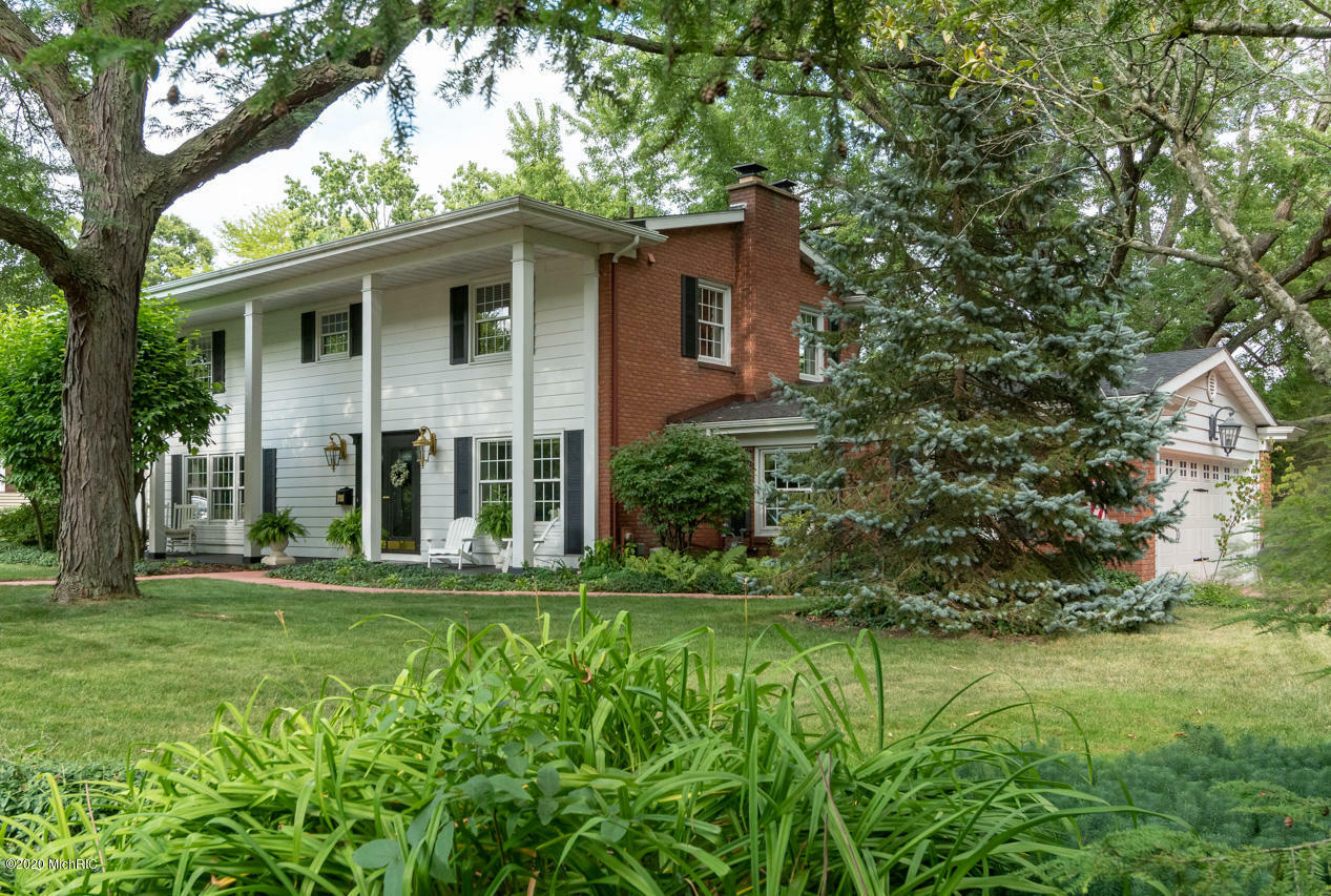 Property Photo:  2721 Highland Court  MI 49085 