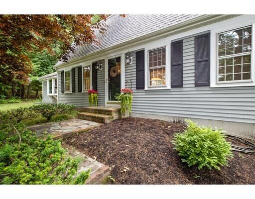 Property Photo:  152 Cross St  MA 02061 