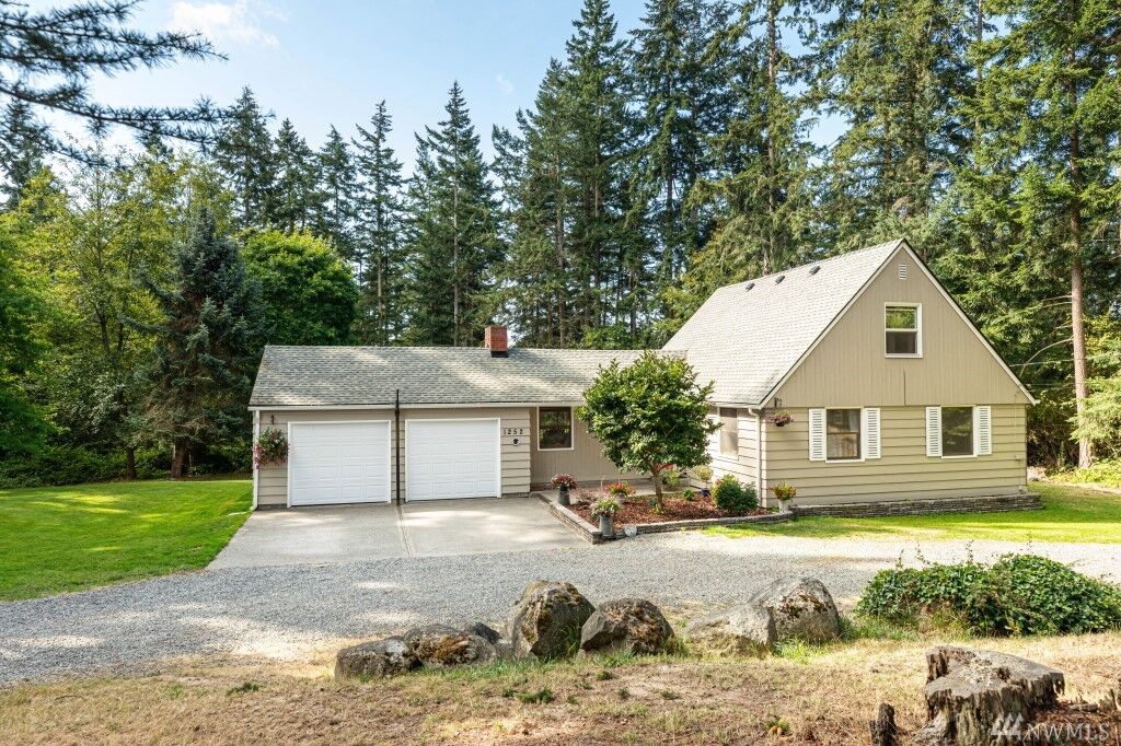 Property Photo:  1252  Hersig Road  WA 98277 