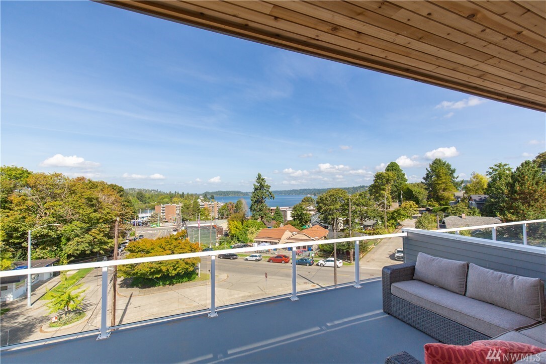 Property Photo: 9312 57th Avenue S WA 98118