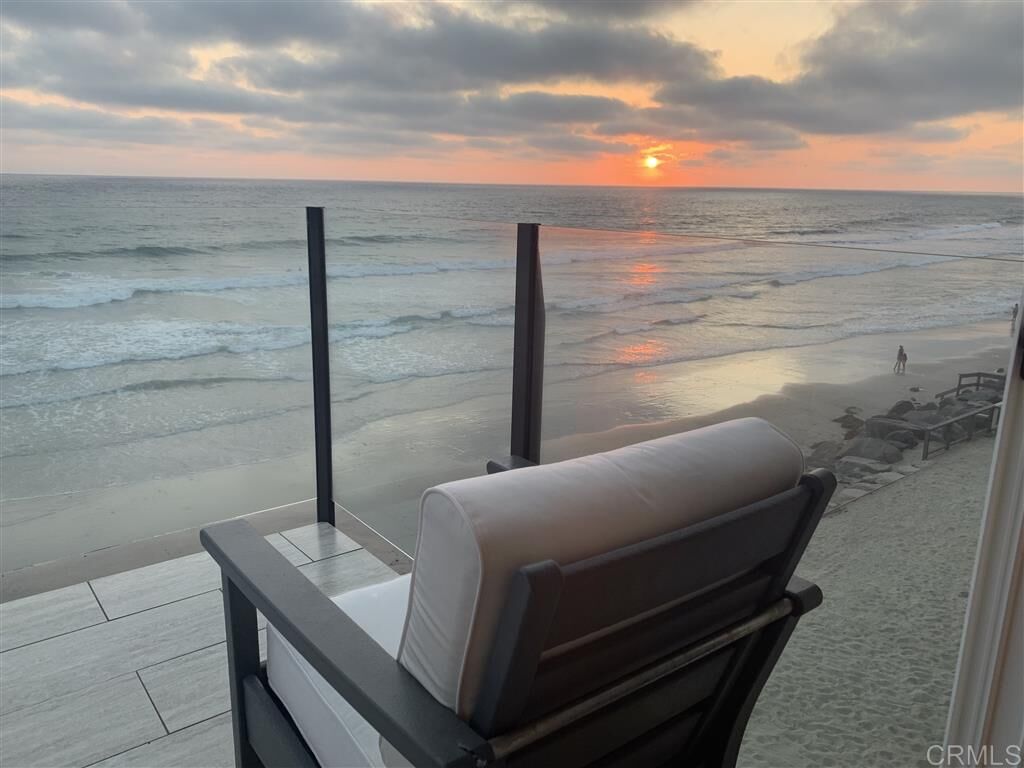 Property Photo: 1133 S S Pacific St B CA 92054