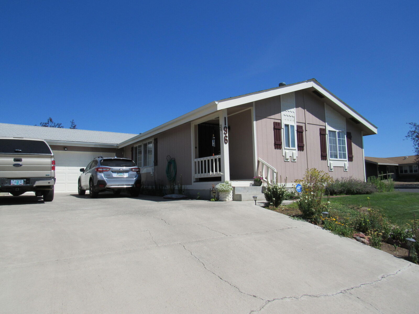 Property Photo:  196 SE Tracie Street  OR 97741 