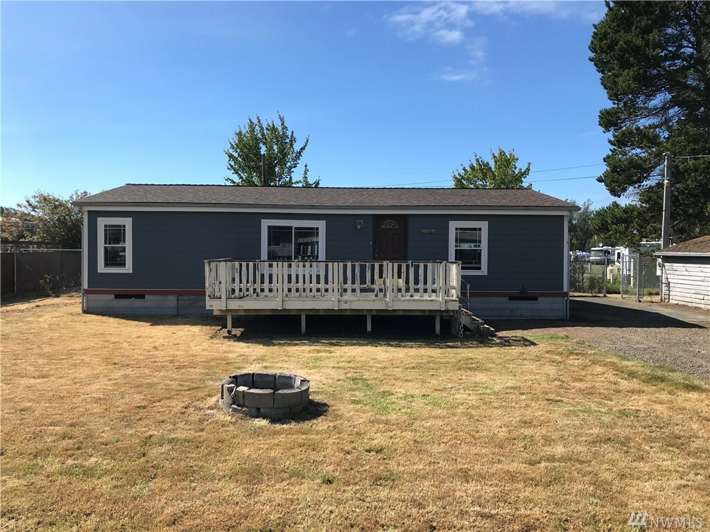 Property Photo: 7625 Parkland Dr WA 98230