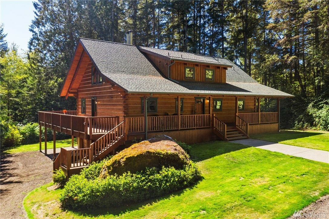 Property Photo: 13106 111th St Ct NW WA 98329