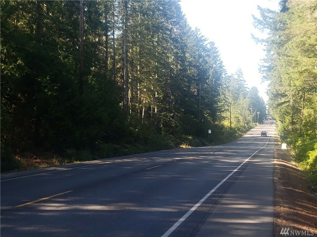 Property Photo: 13708 Peacock Hill Ave WA 98335