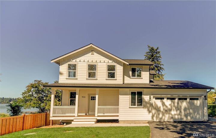 Property Photo:  629 165th St S  WA 98387 