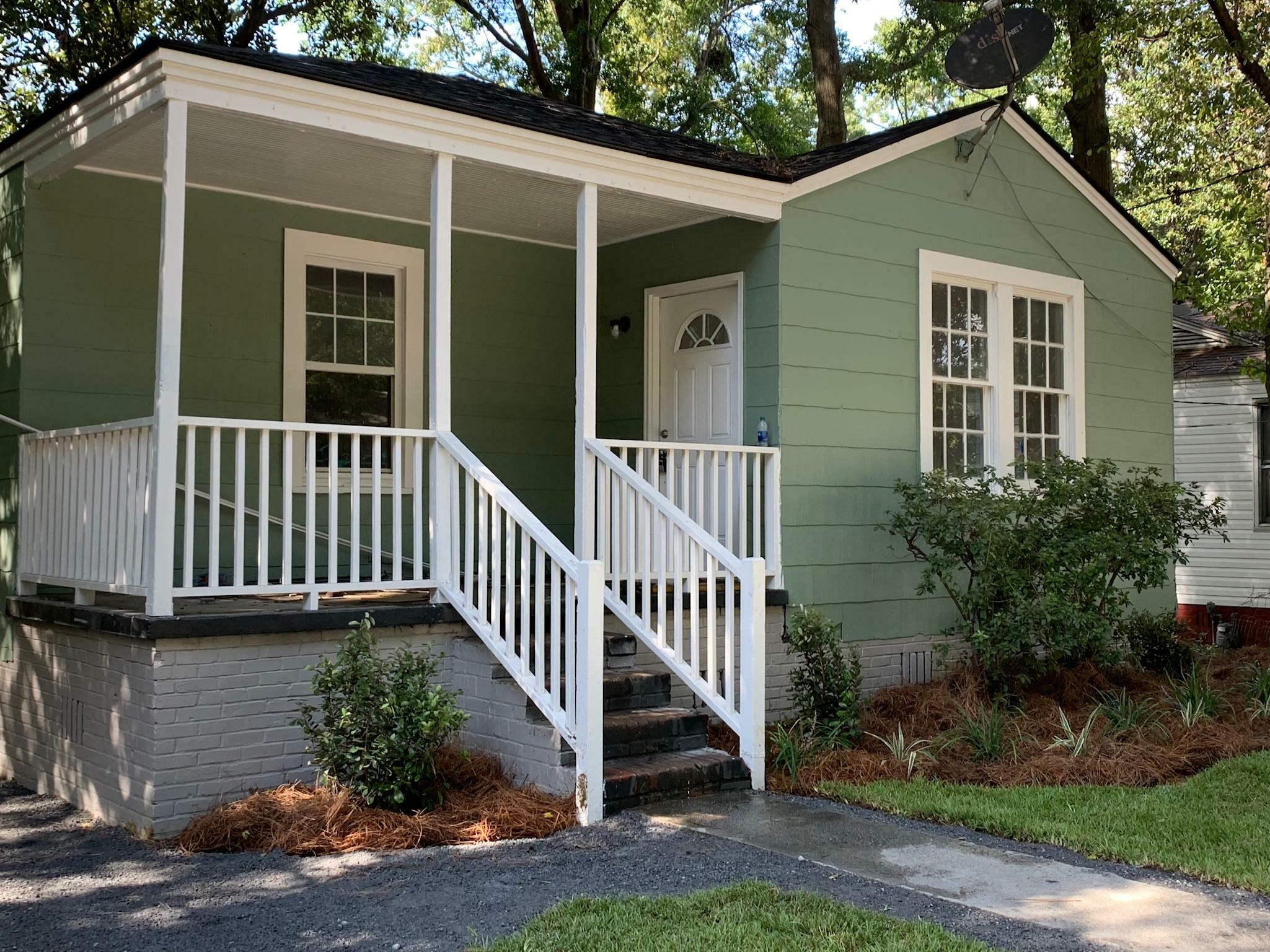 Property Photo:  2370 Cambridge Avenue  SC 29405 