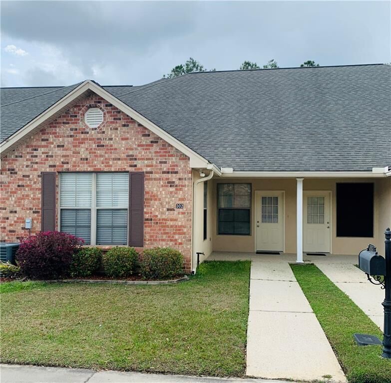 Property Photo: 40145 Taylors Trace 302 LA 70461
