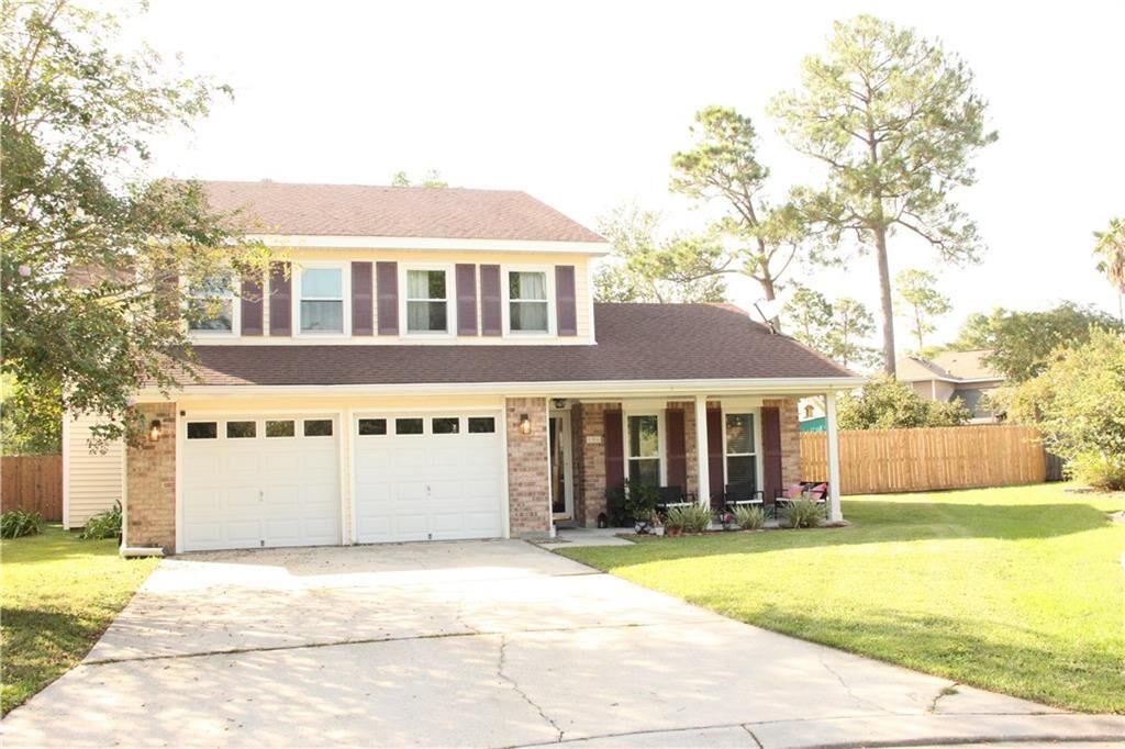 Property Photo:  106 Tapwood Court  LA 70461 