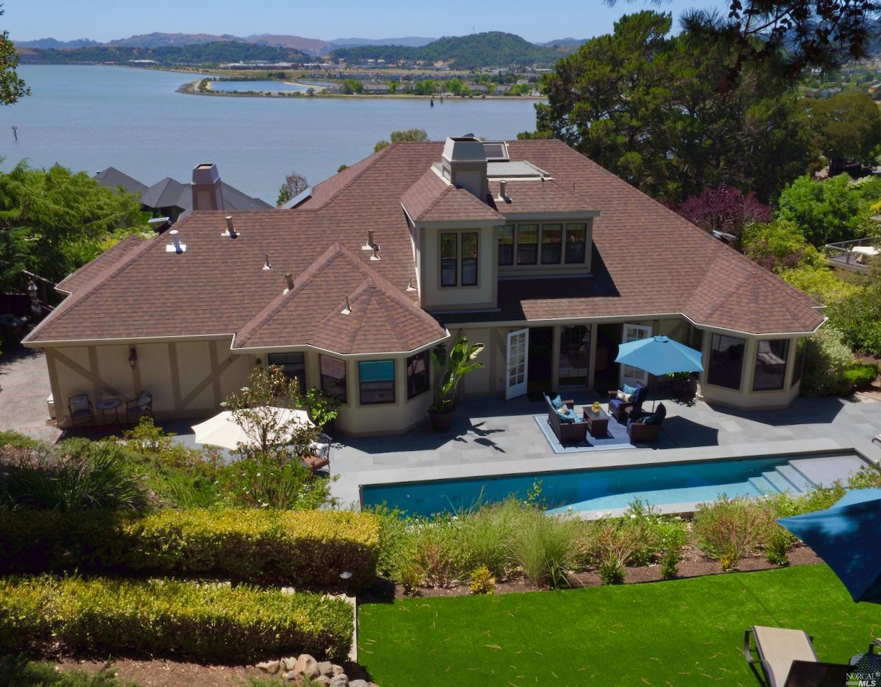 Property Photo: 357 Bay Way CA 94901