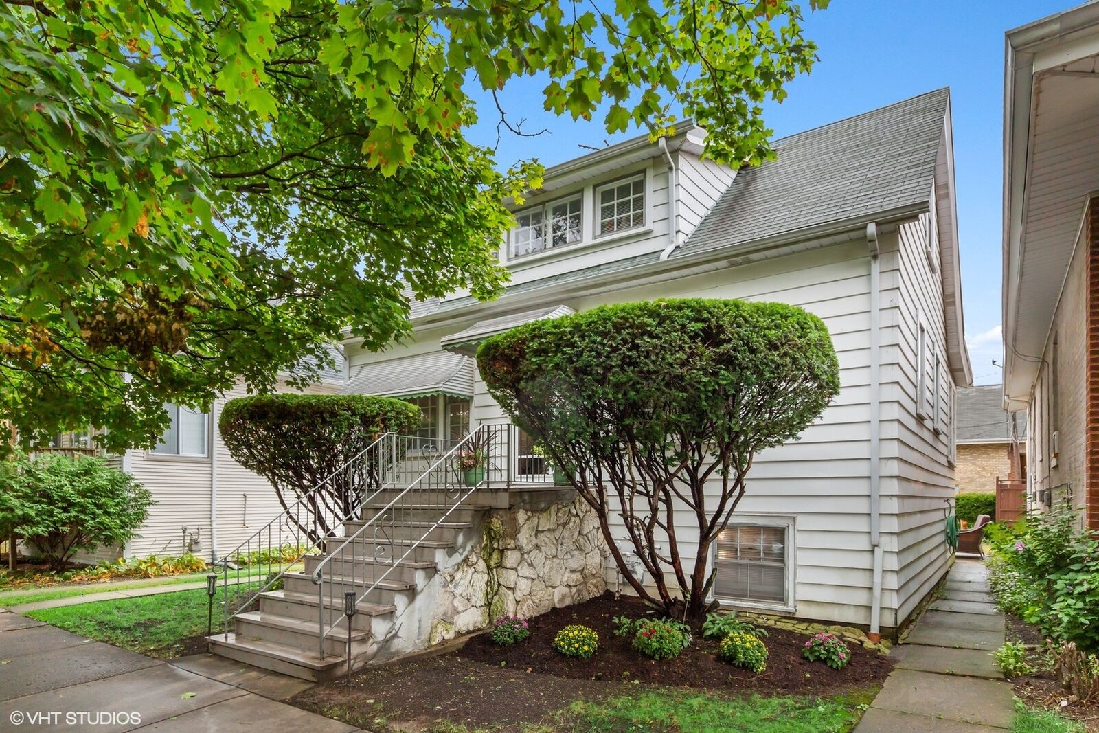 Property Photo: 3654 North Lockwood Avenue IL 60641