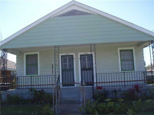 Property Photo: 7908 Danube Road 2 LA 70126