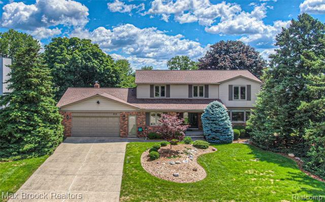 Property Photo:  810 Langley Road  MI 48309 