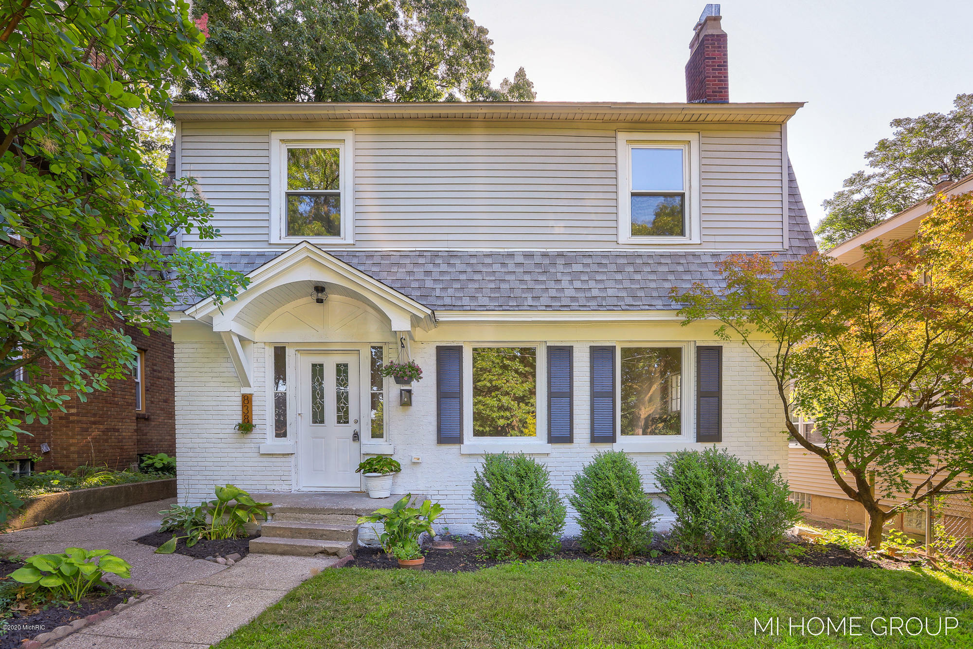 Property Photo: 838 Benjamin Avenue SE MI 49506
