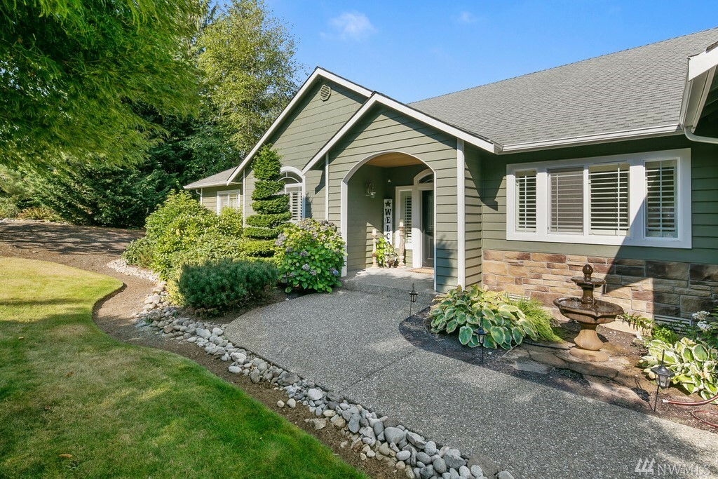 Property Photo:  12511 80th St SE  WA 98290 