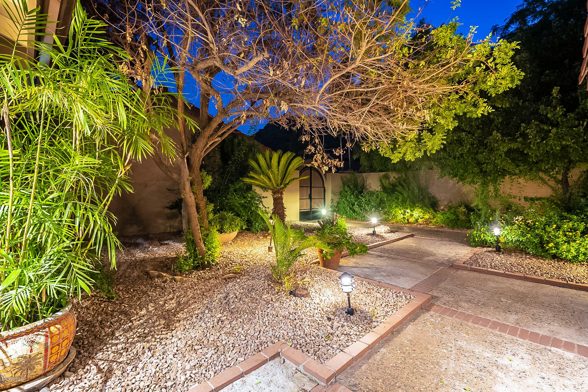 Property Photo:  13821 N Coral Gables Drive  AZ 85023 