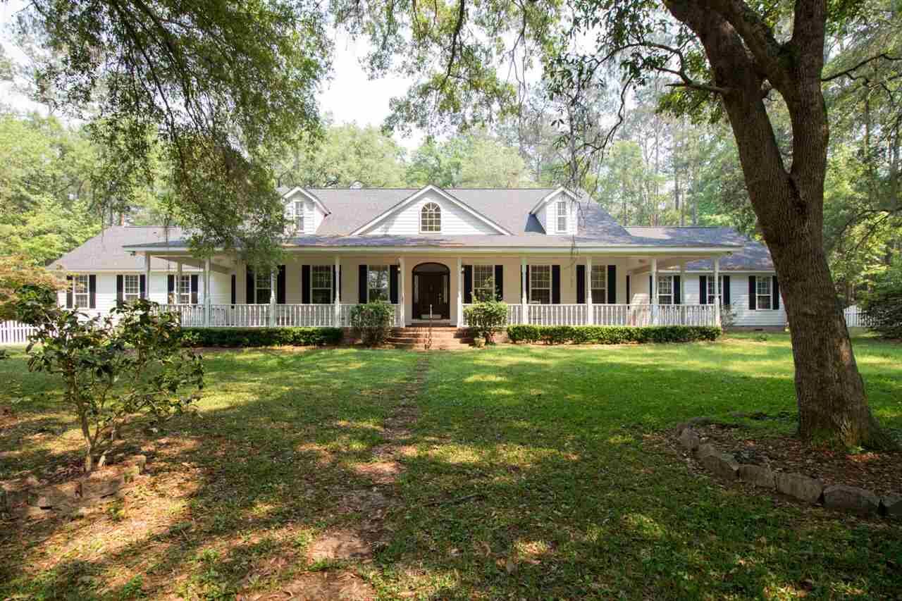 Property Photo:  8012 Pickwick Court  FL 32309 