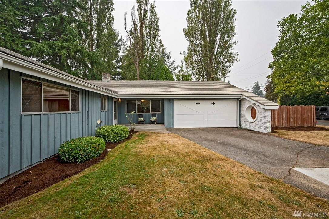 Property Photo:  13328 Corliss Ave N  WA 98133 