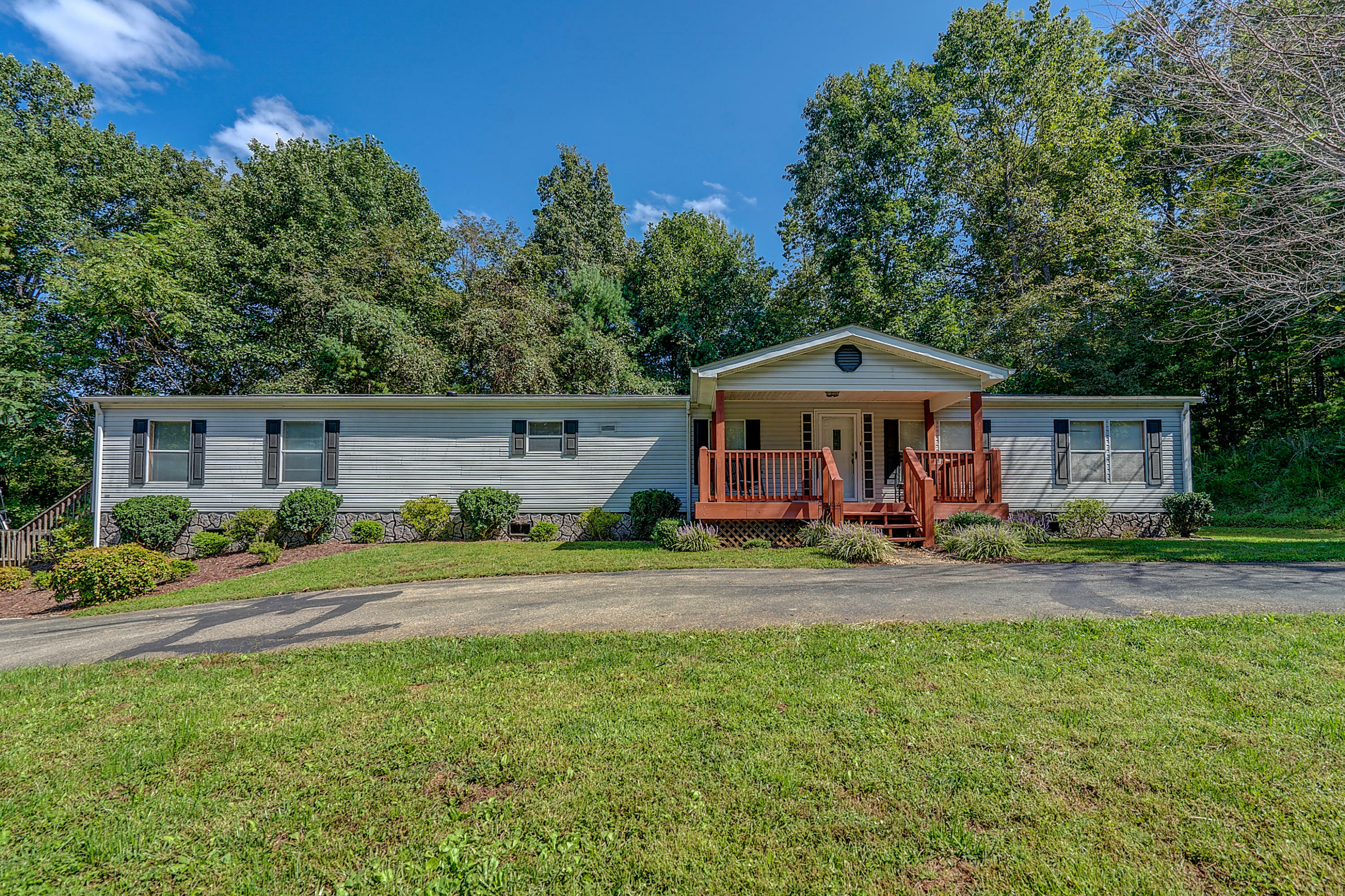 Property Photo:  195 Hidden Hill Ln  VA 24065 