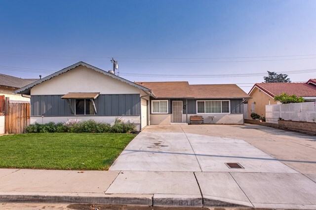 Property Photo:  618 Center Lane  CA 93060 