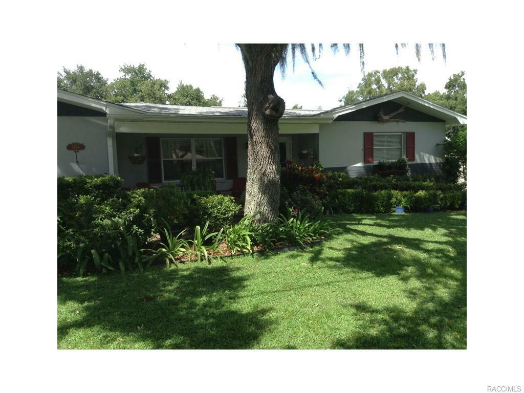 Property Photo:  5859 W Pine Circle  FL 34429 