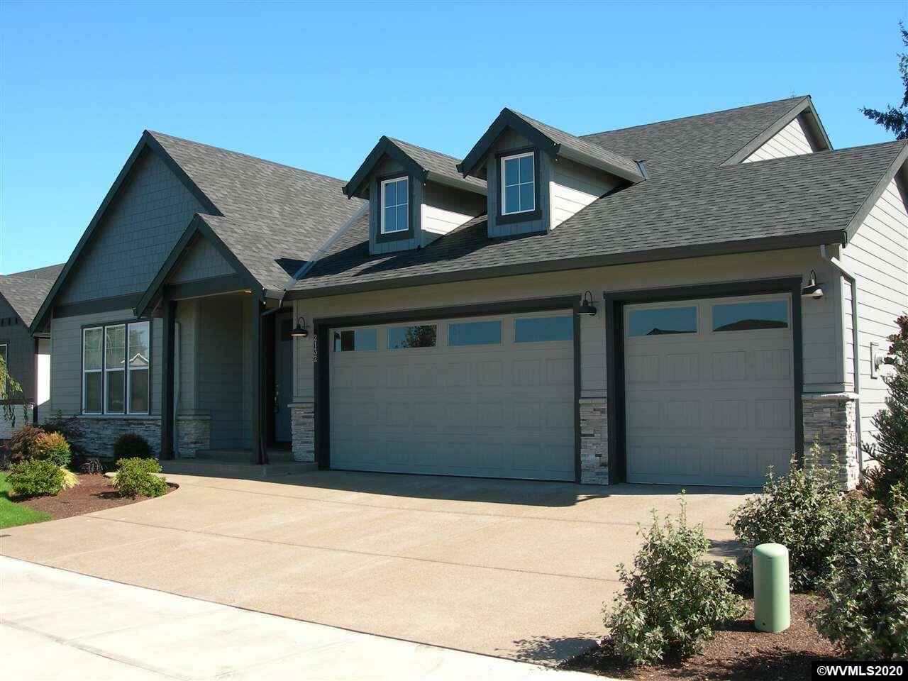 Property Photo: 2132 Deer Av OR 97383