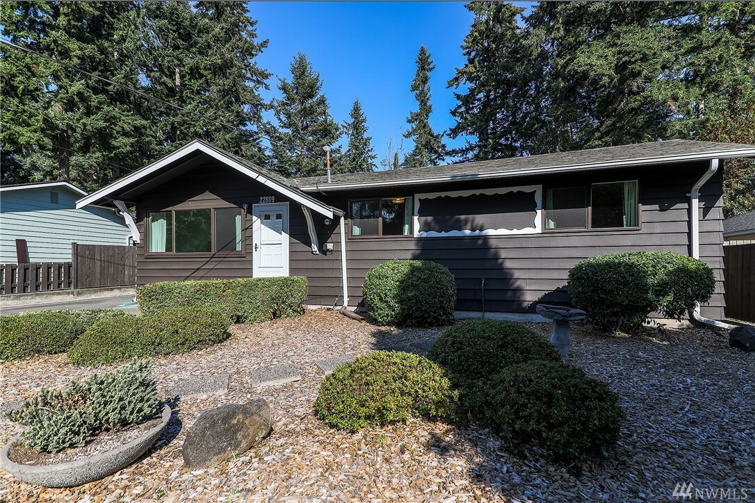 Property Photo: 22809 59th Ave W WA 98043