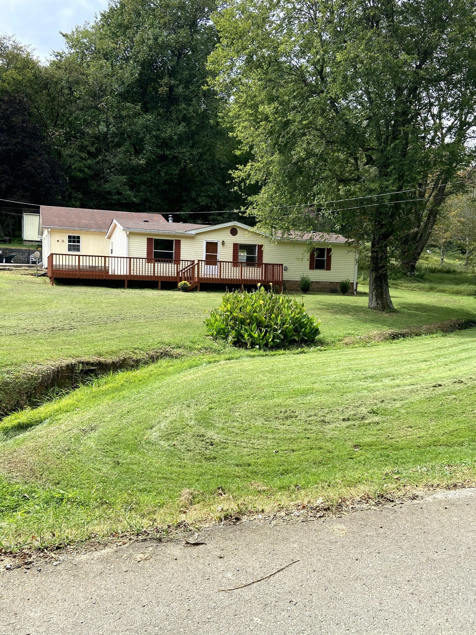 Property Photo: 256 Hurt Rd TN 37075
