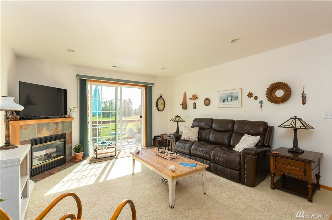 Property Photo:  827 Judson St 202  WA 98264 