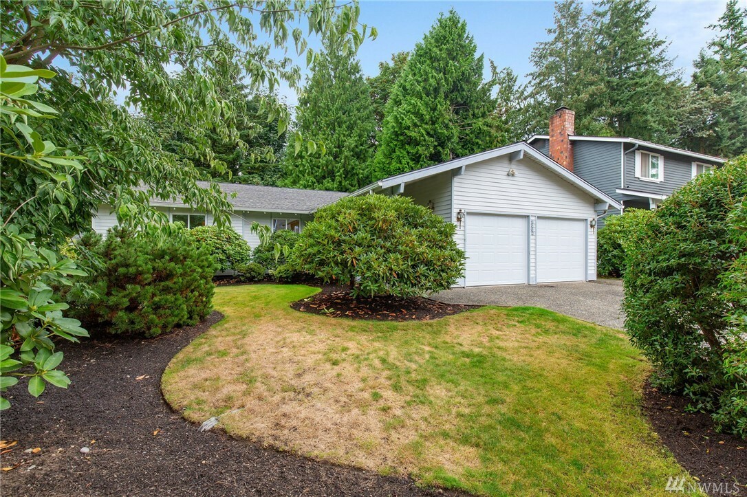 Property Photo:  9302 NE 143rd St  WA 98034 