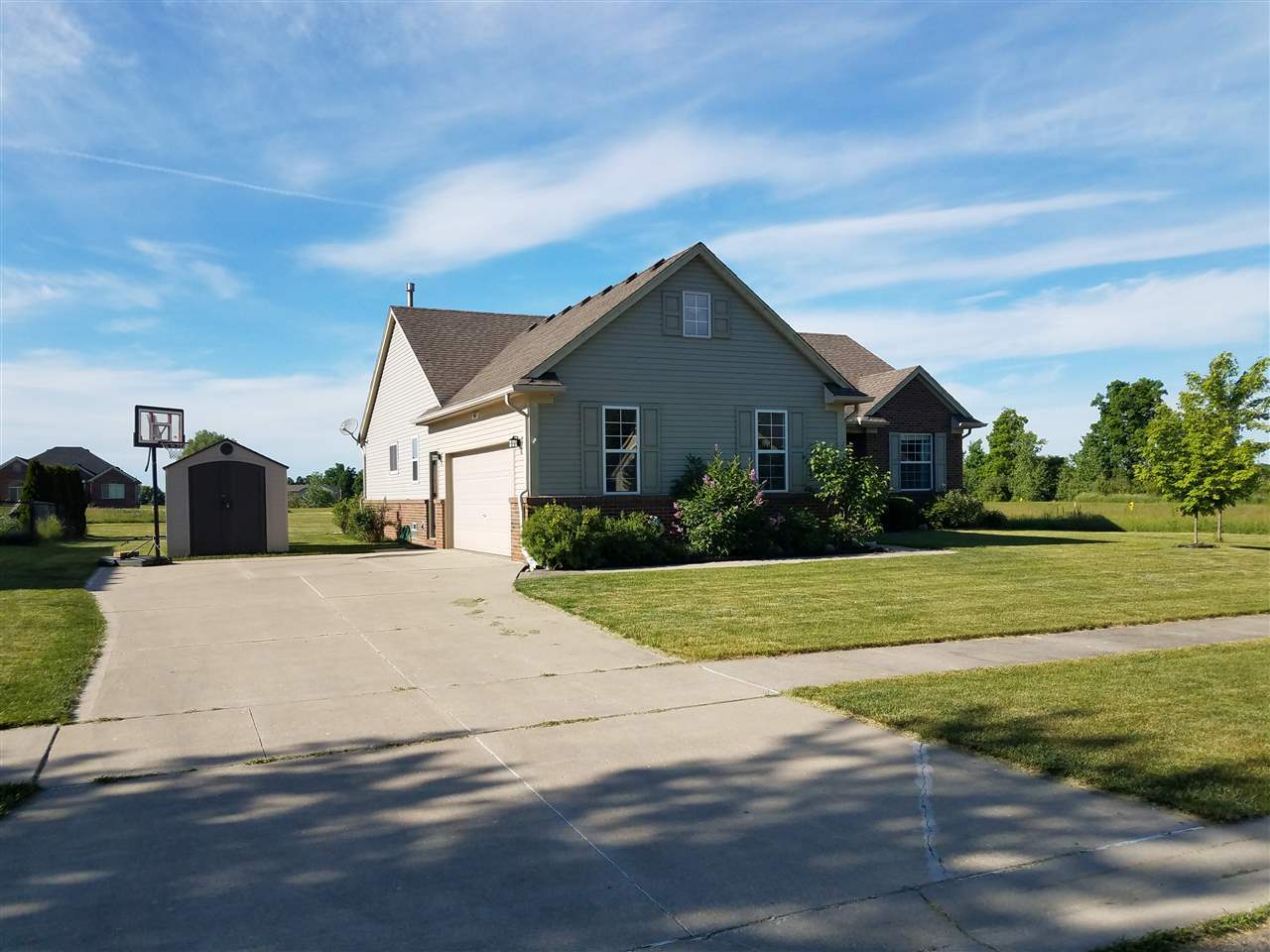 Property Photo:  962 Lancaster  MI 48446 