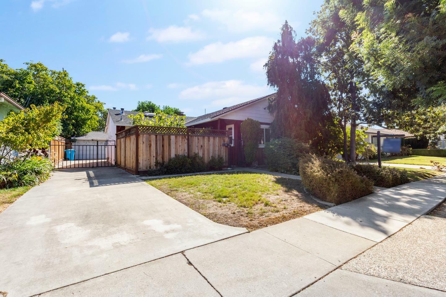 Property Photo:  2368 Benton Street  CA 95050 