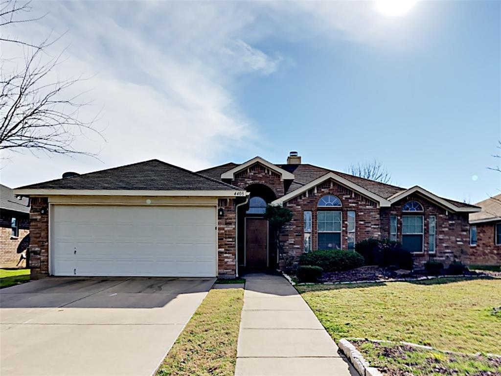 Property Photo: 4408 Fox Meadows TX 76063