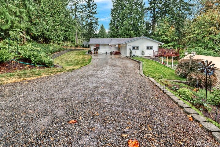 Property Photo:  17209 45th St E  WA 98391 
