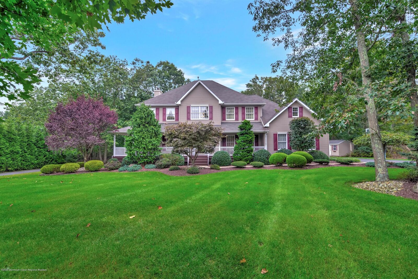 Property Photo:  14 Oak Leaf Drive  NJ 08533 