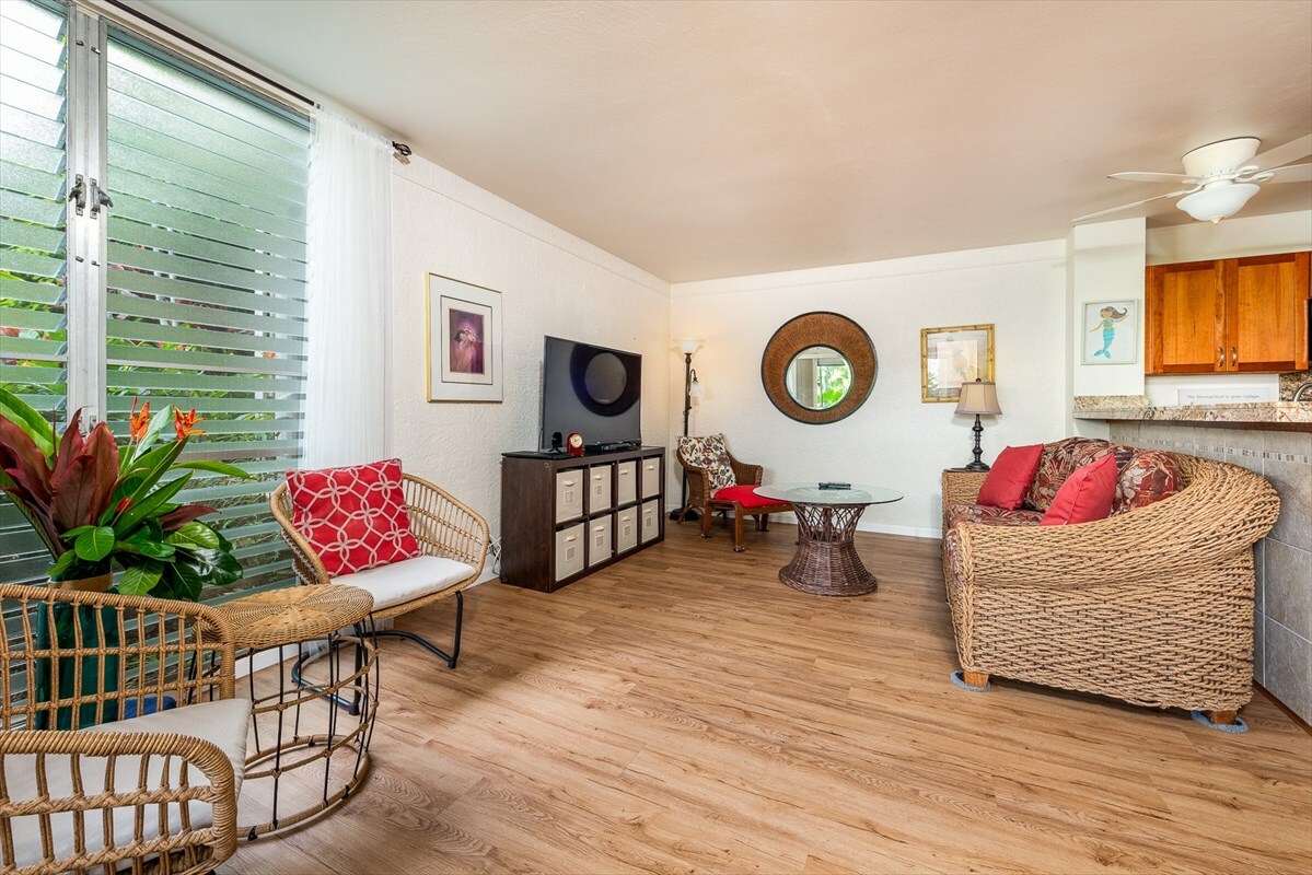 Property Photo:  75-6016 Alii Dr 110  HI 96740 