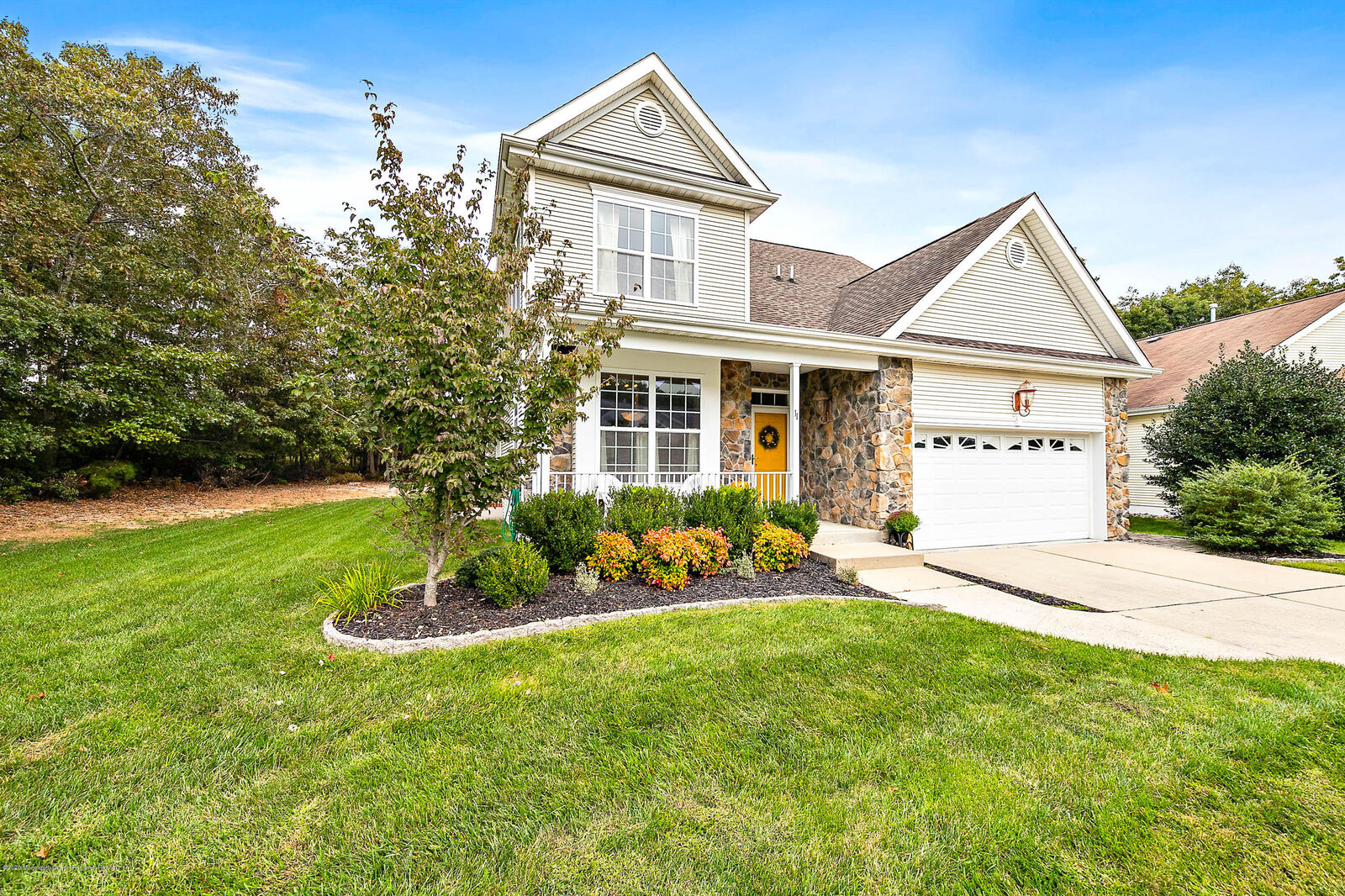 Property Photo:  11 Crestview Court  NJ 08087 