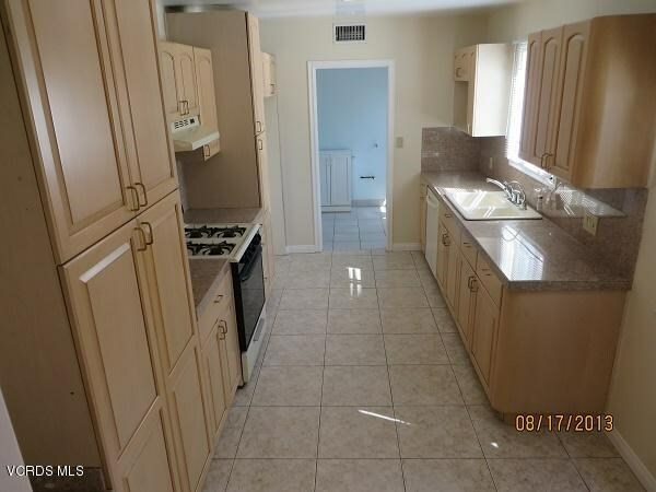 Property Photo:  13622 Addison Street  CA 91423 